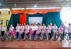 Trao tặng xe đạp cho học sinh có hoàn cảnh khó khăn và các hoạt động thiện nguyện khác