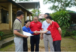 Trao tặng xe đạp cho học sinh có hoàn cảnh khó khăn và các hoạt động thiện nguyện khác