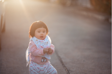 Phơi nắng cho con mỗi ngày… nhưng vì sao vẫn thiếu Vitamin D3?